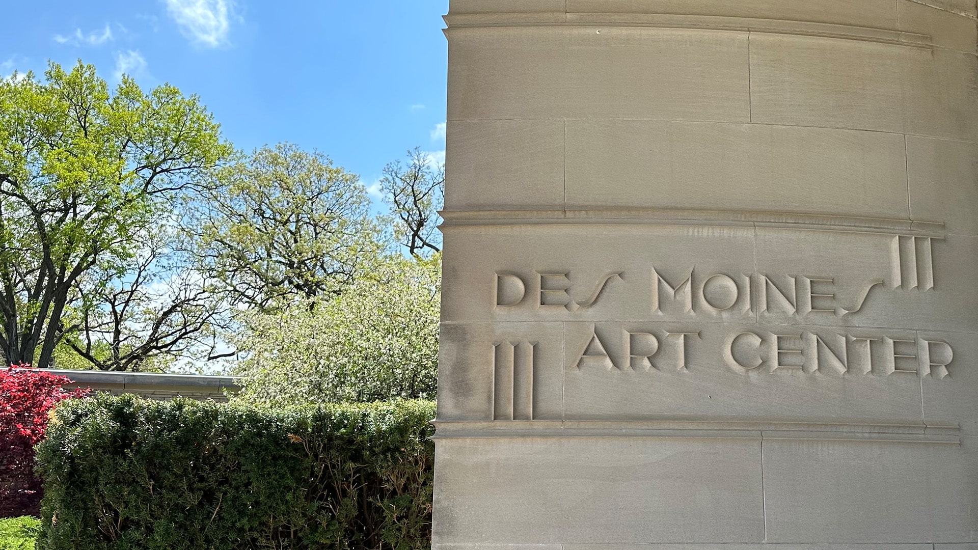 Des Moines Art Center Receives Gift from the Ellsworth Kelly Foundation