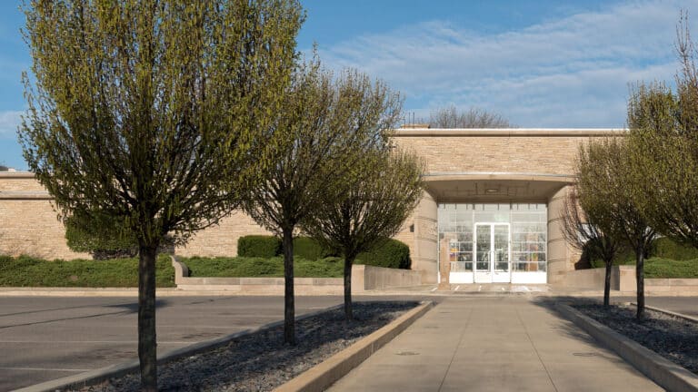 Front walk up entrance of the Eliel Saarinen building of the Des Moines Art Center