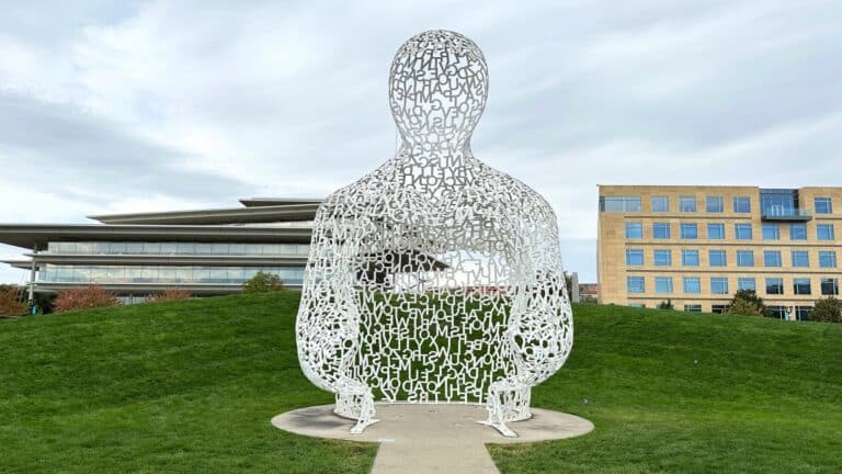 Jaume Plensa (Spanish, born 1955) Nomade, 2007 Painted stainless steel Des Moines Art Center Permanent Collections; Gift of John and Mary Pappajohn, 2015.3